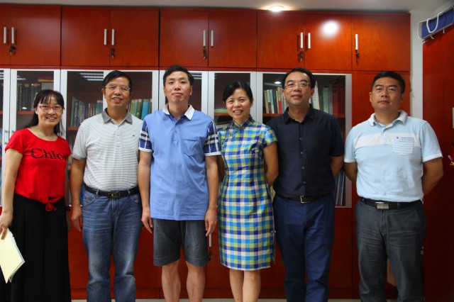 ���˴�ί���������ǡ��������������ڵ�31����ʦ������ǰ����ο�����ϴ�ѧר��������